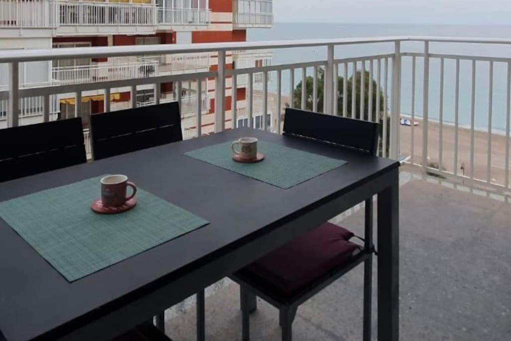 Fully-Equipped, Ideal Beach-Front Apartment Benicàssim Exterior foto